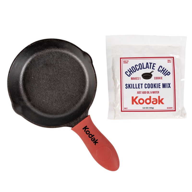 LODGE AND FRESH BEGINNINGS COOKIE MIX AND SKILLET SET